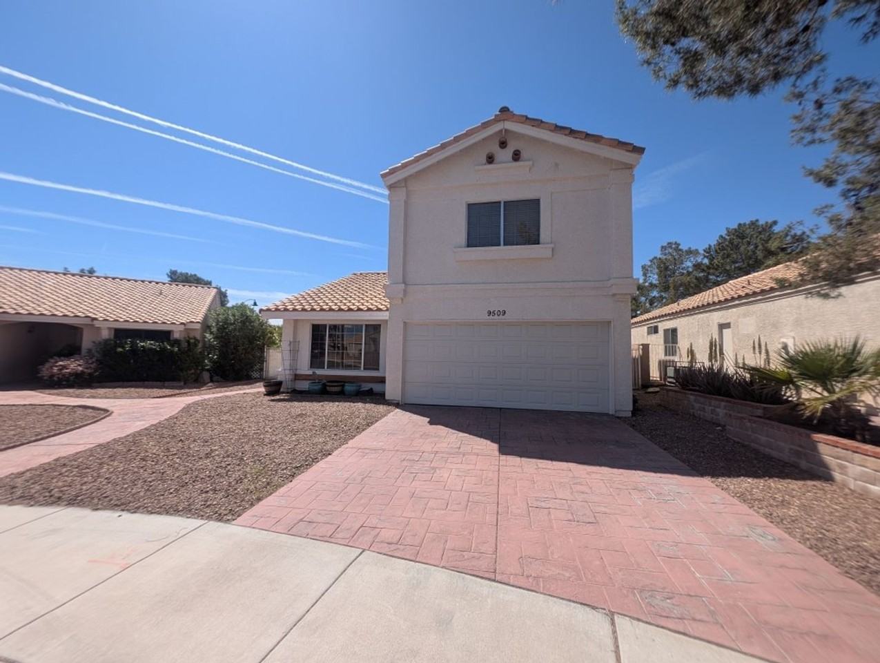 9509 Lazy River Dr - Photo 2 of 29