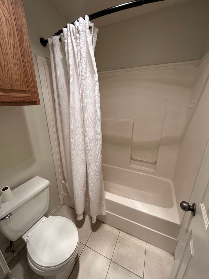 513 N Iola Ave - Photo 6 of 15