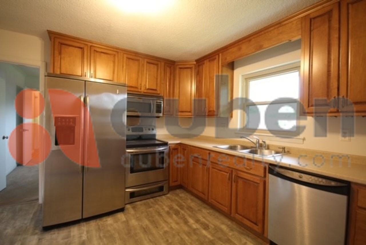 6121 Sherwood Dr - Photo 4 of 14