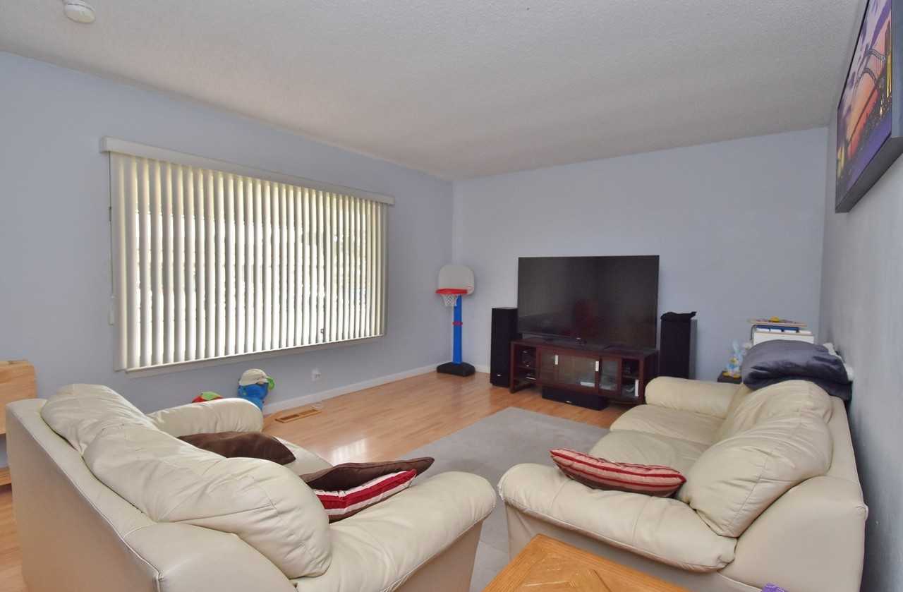 35263 Gawain Ct - Photo 3 of 14