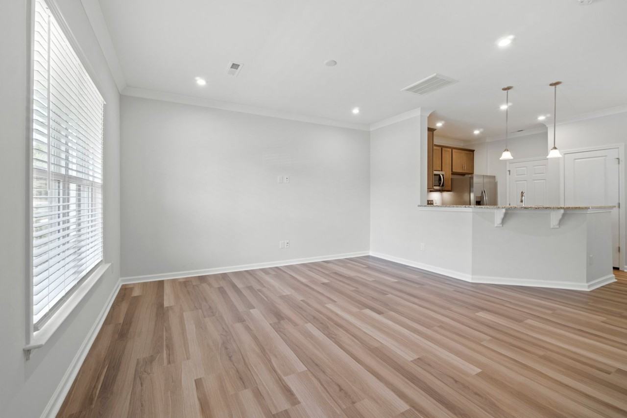 21136 Annabelle Pl - Photo 5 of 32