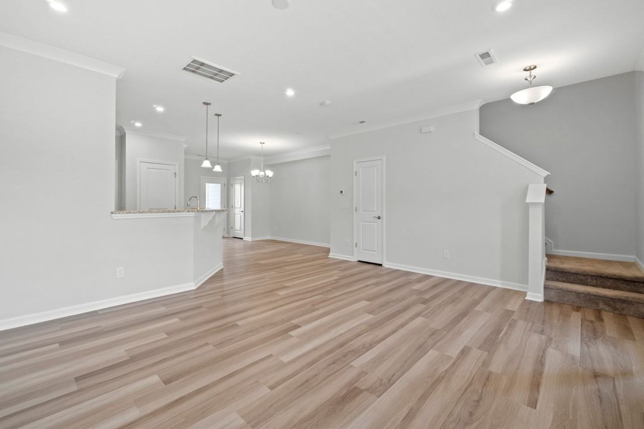 21136 Annabelle Pl - Photo 7 of 32