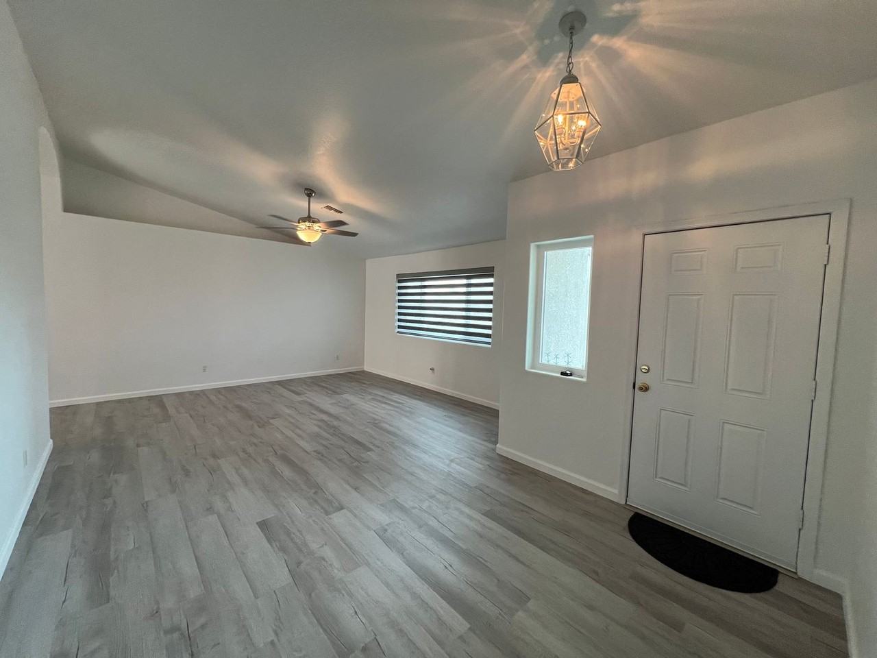 3512 W 27th Ln - Photo 3 of 37