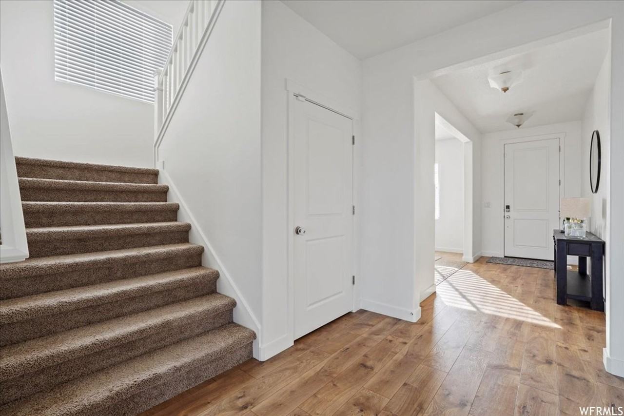 3486 W Beckham Dr - Photo 4 of 26
