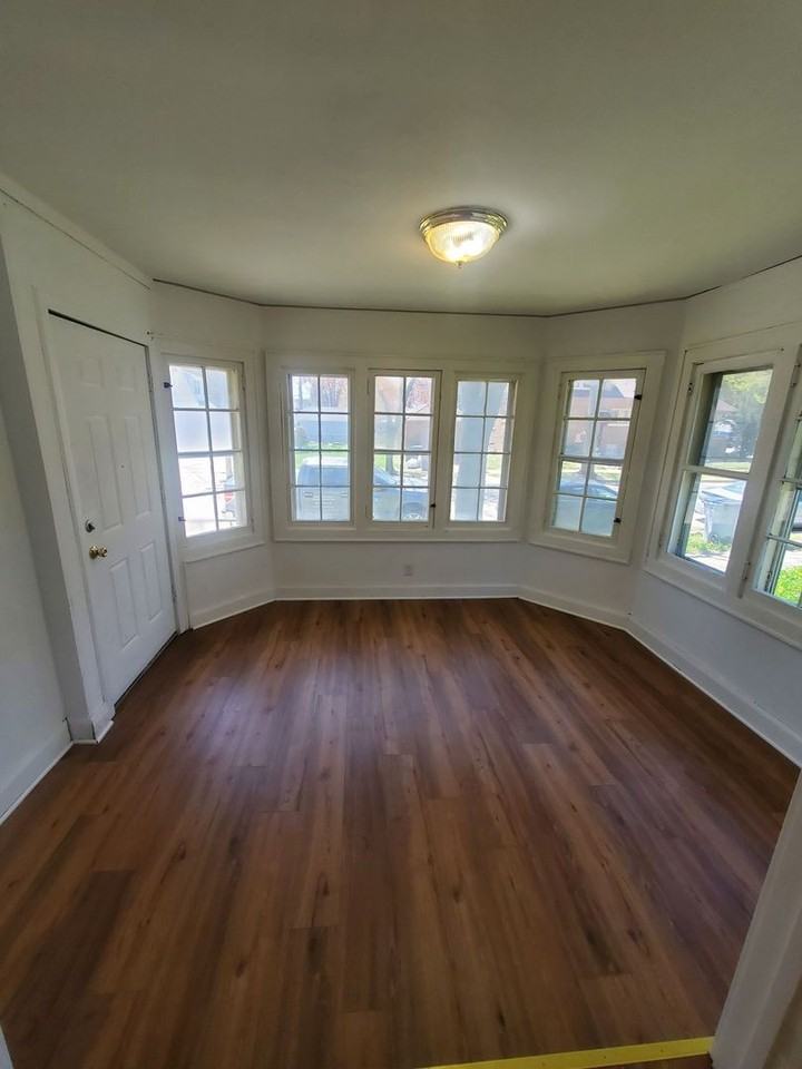 620 W Melvina St - Photo 2 of 14