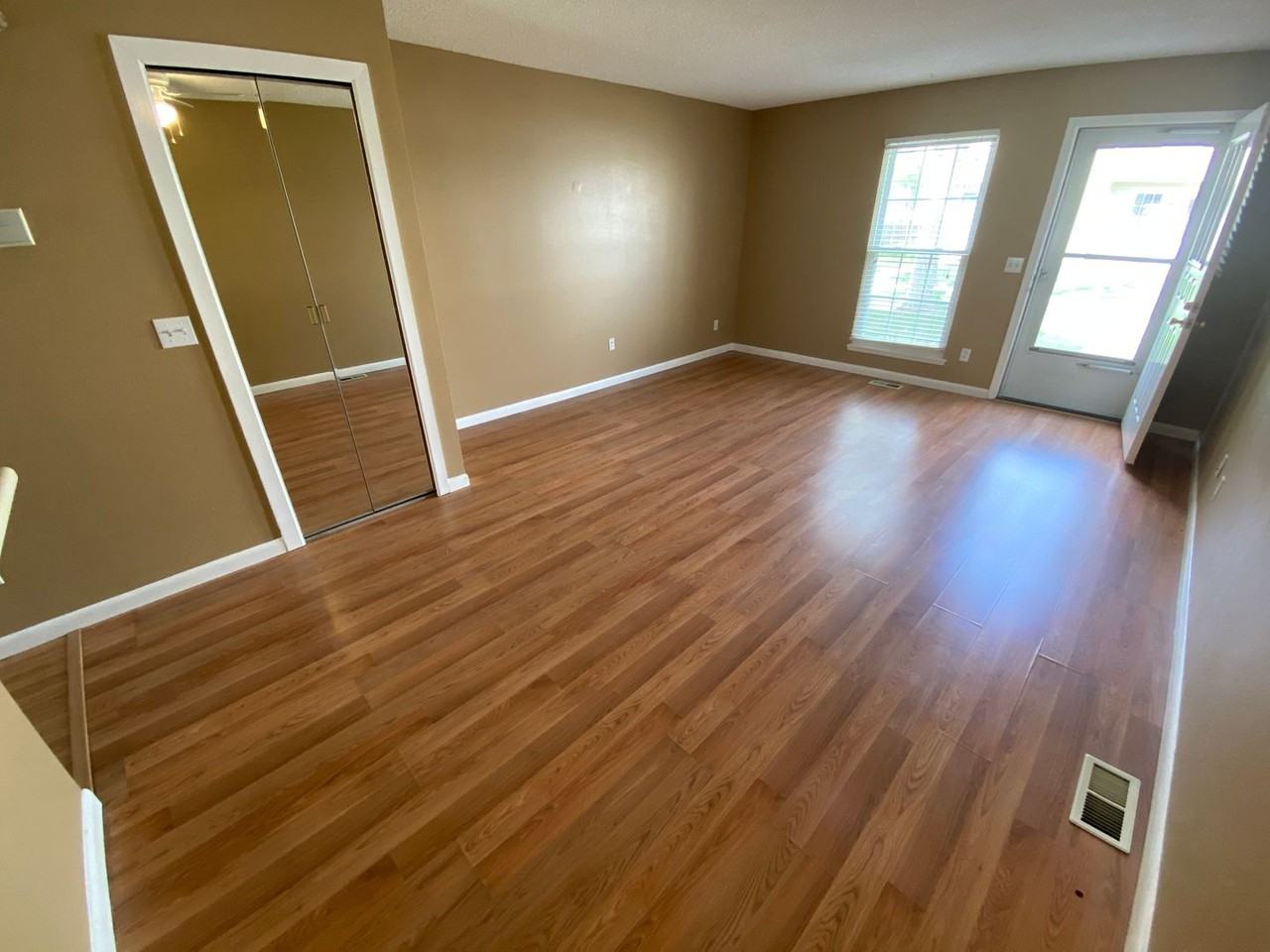 9072 W Dartmouth Pl - Photo 3 of 17