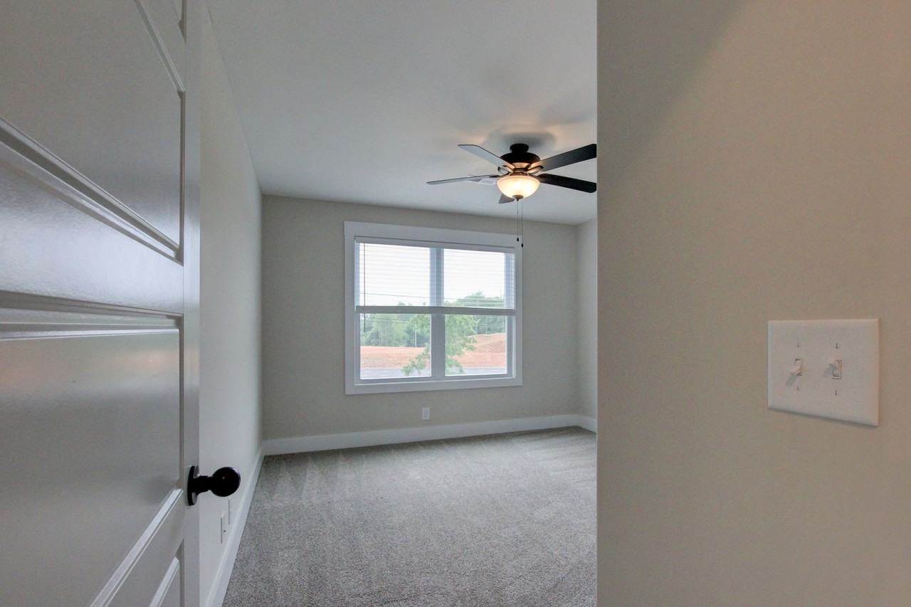 2505 Ashland City Rd - Photo 2 of 50