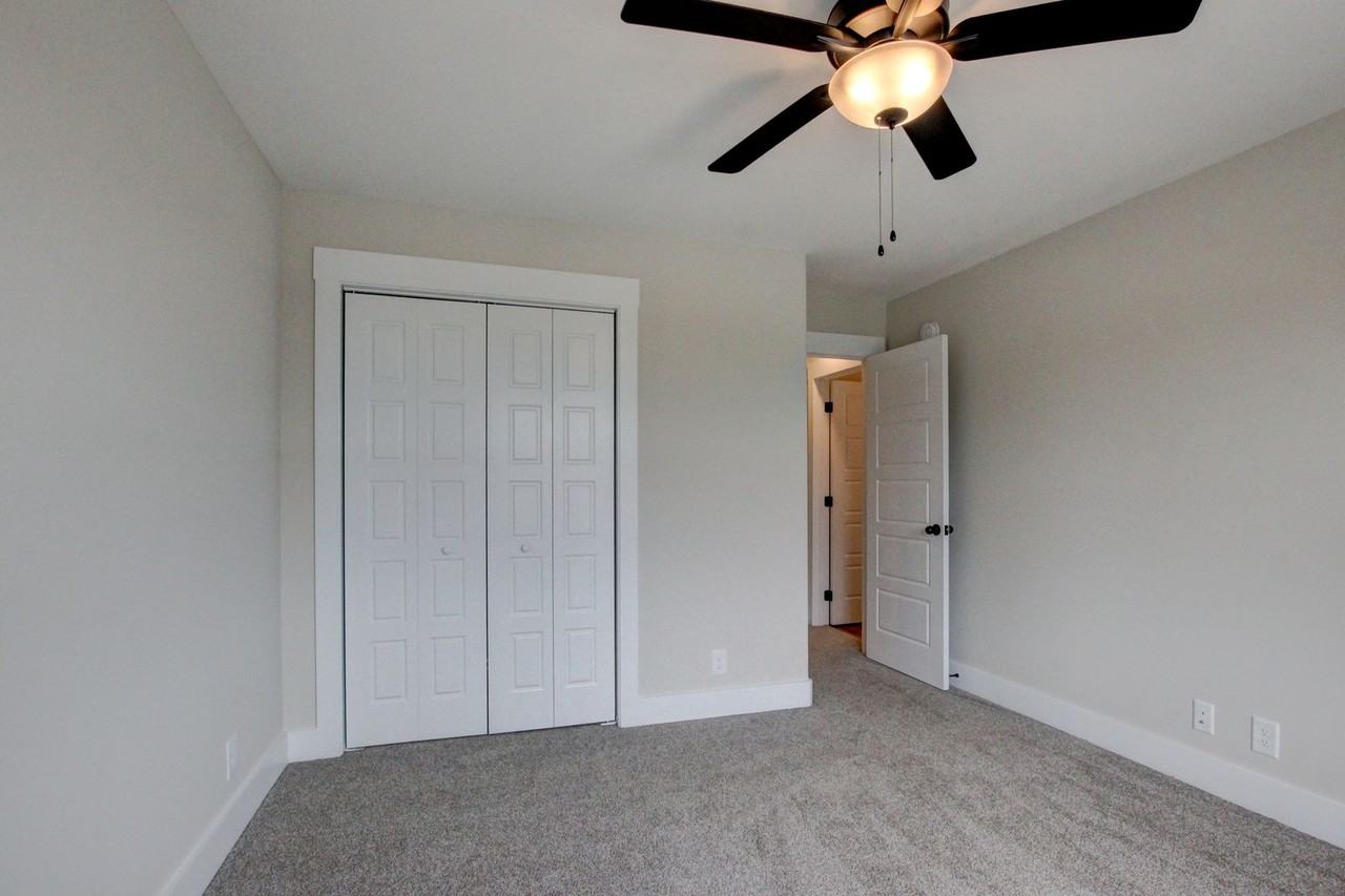 2505 Ashland City Rd - Photo 3 of 50