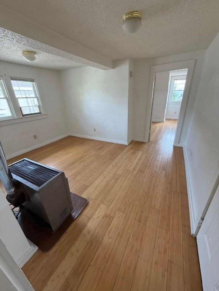 1017 High St - Photo 3 of 10