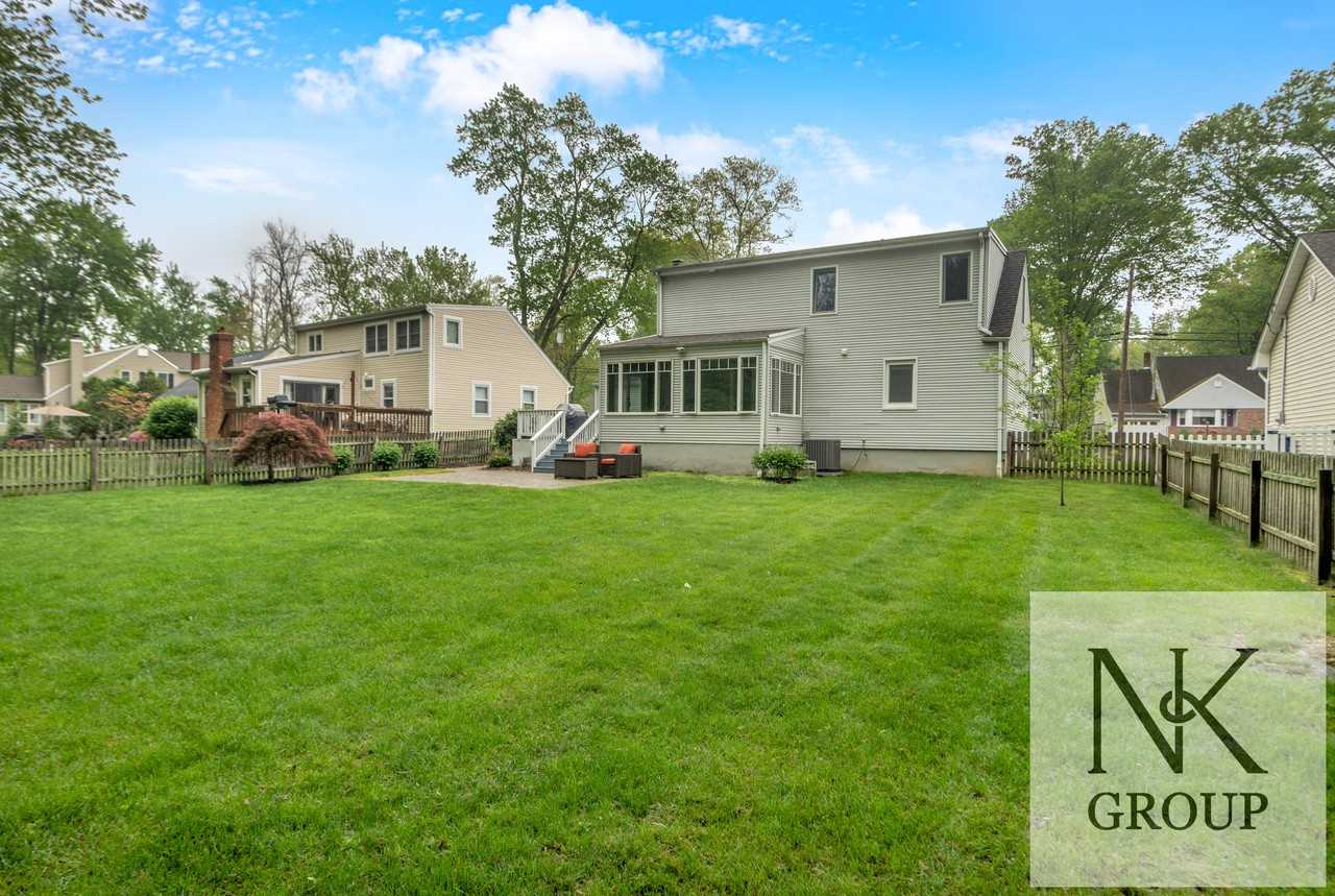 173 Runnymede Parkway - Photo 3 of 43