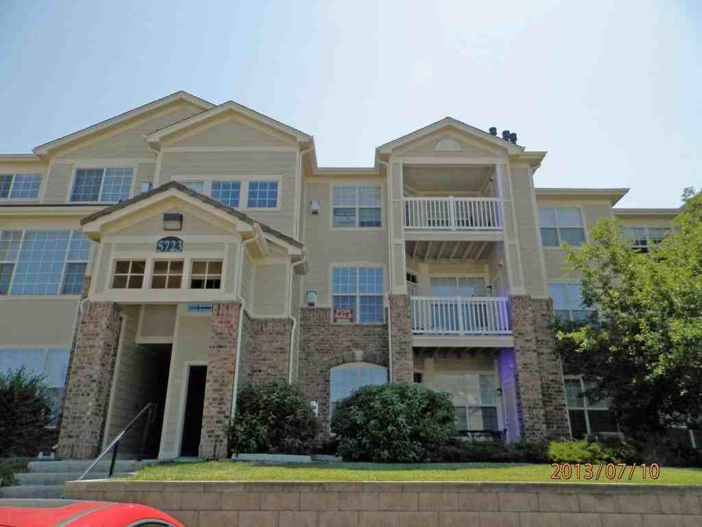 5723 N Gibralter Way - Photo 2 of 12