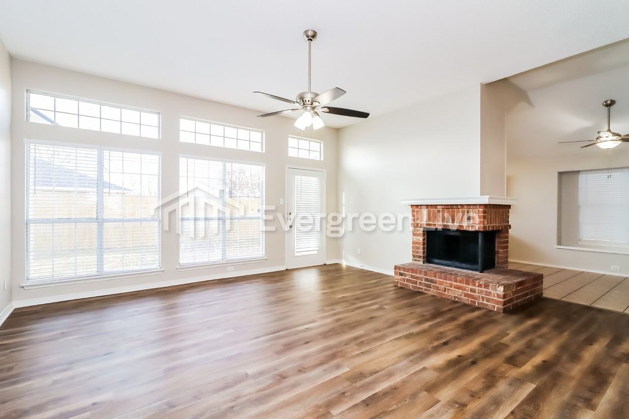 4400 Racebrook Ct - Photo 6 of 19