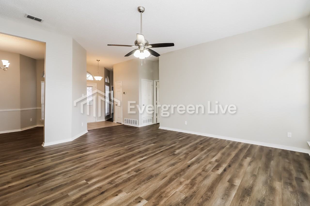 4400 Racebrook Ct - Photo 7 of 19