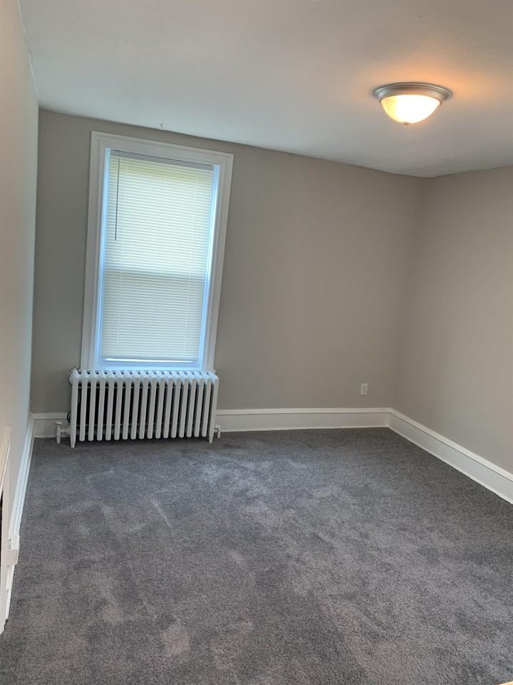 1517 N Franklin St #4 - Photo 2 of 10