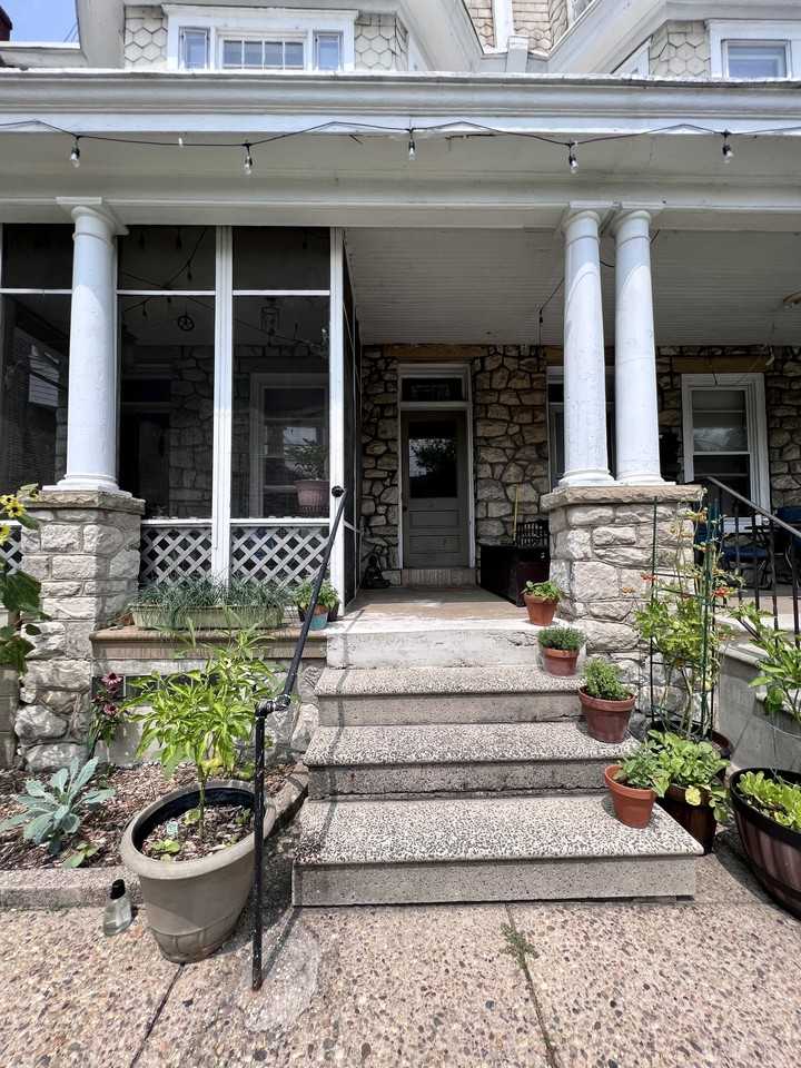 1517 N Franklin St #4 - Photo 6 of 10