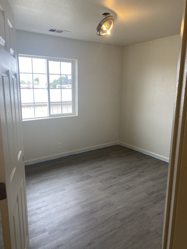 Highway Ave - Photo 3 of 21