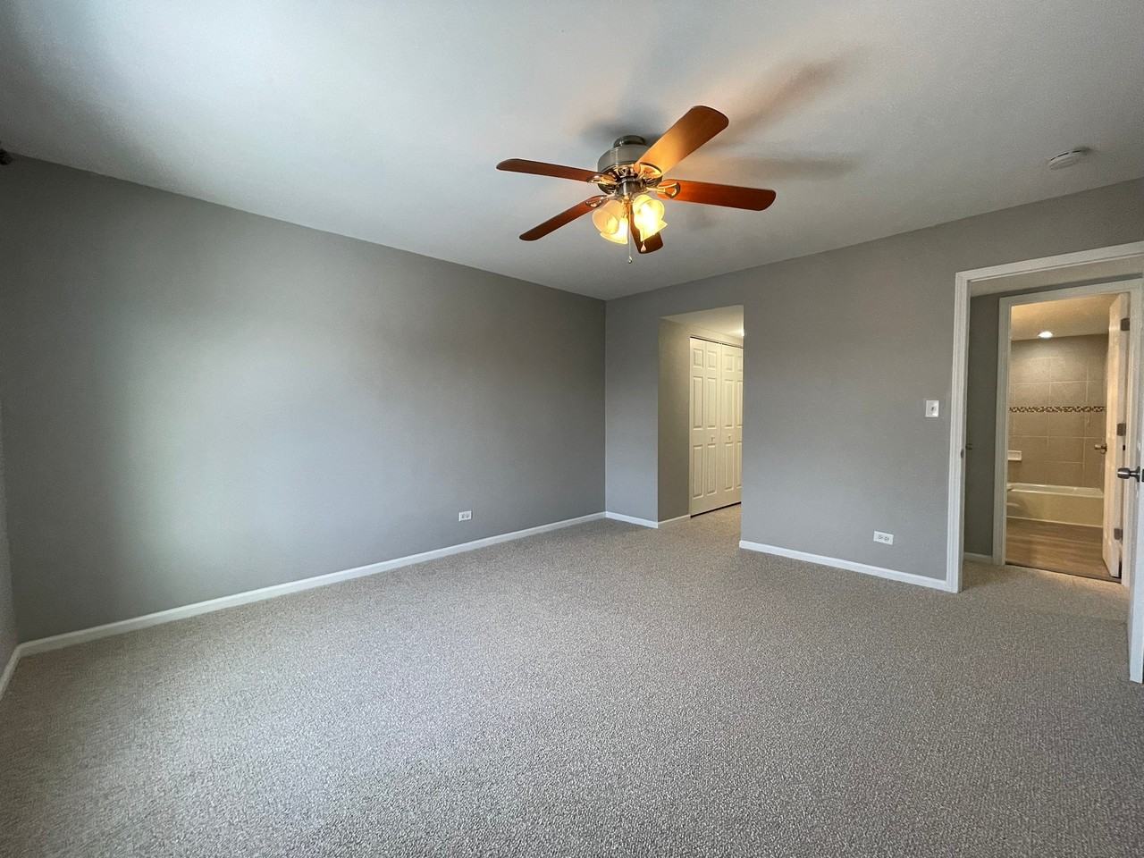4400 Euclid Ave #2A - Photo 3 of 22