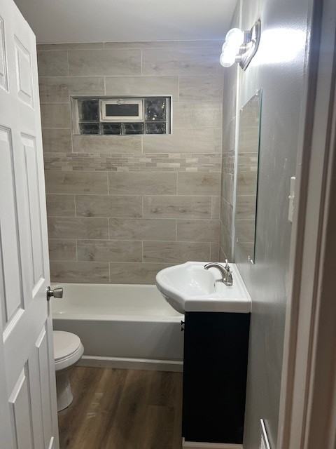 1532 Euclid St #1 - Photo 7 of 10