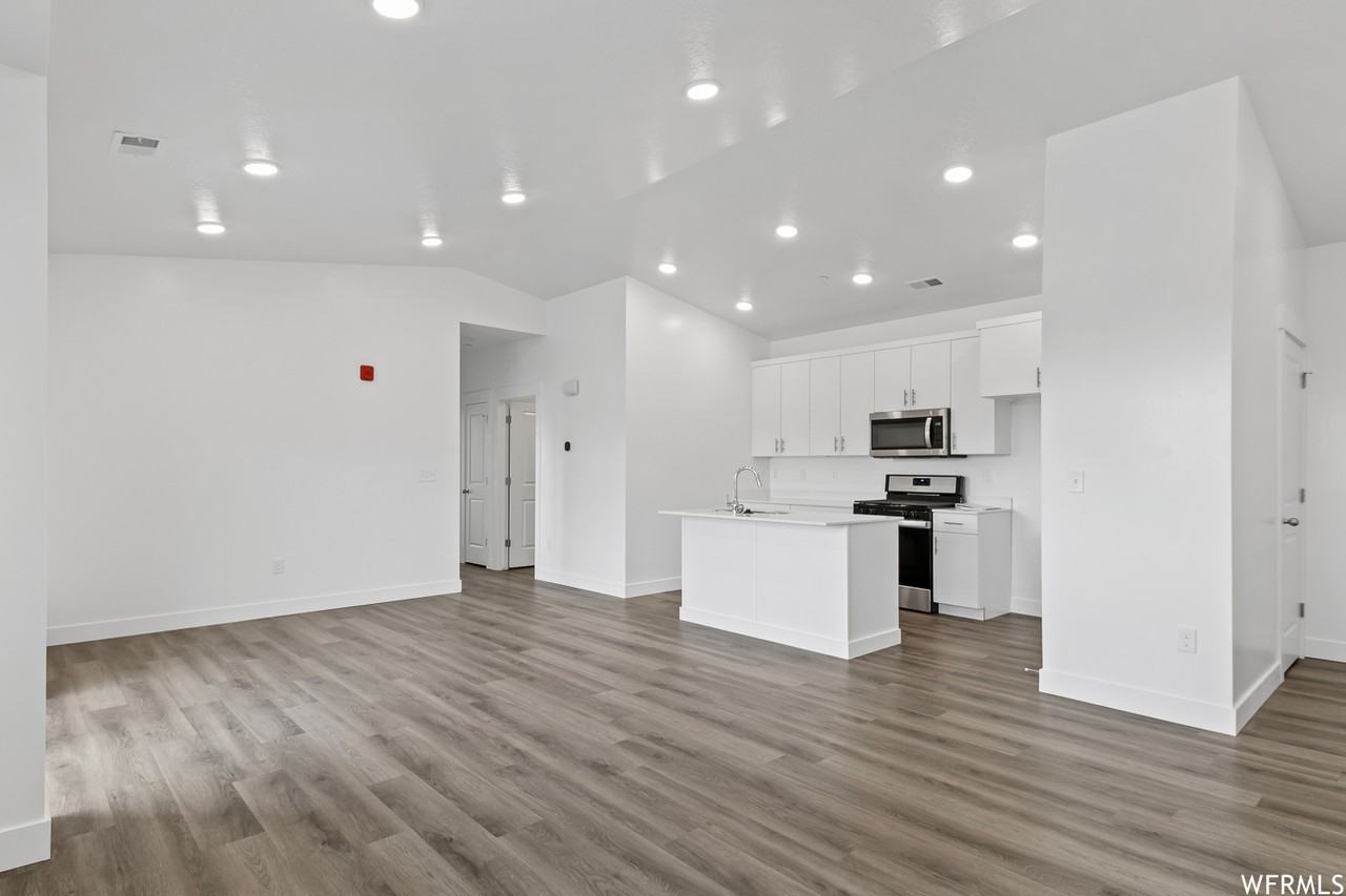473 Westsouth #1 - Photo 3 of 10