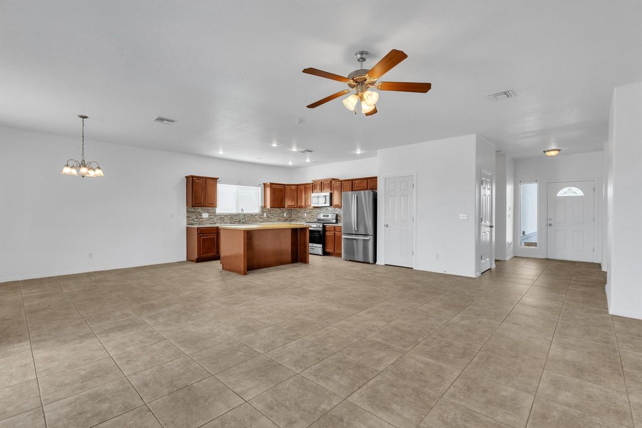 657 Bariloche Dr - Photo 2 of 11