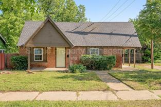 713 Sw 25th St - Photo 1 of 1