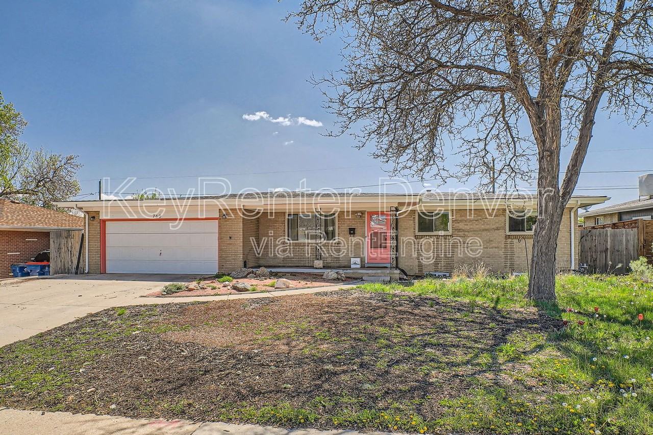 760 W 1st Ave - Photo 2 of 12