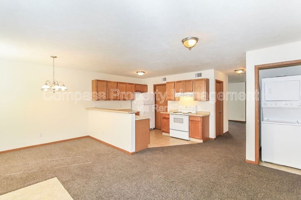 11334 48th Ave #4 - Photo 3 of 16