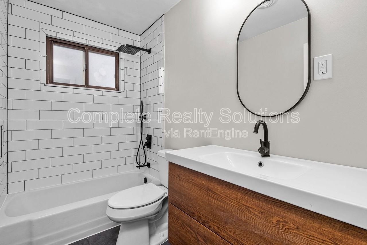 1503 Wexford Ave - Photo 3 of 35