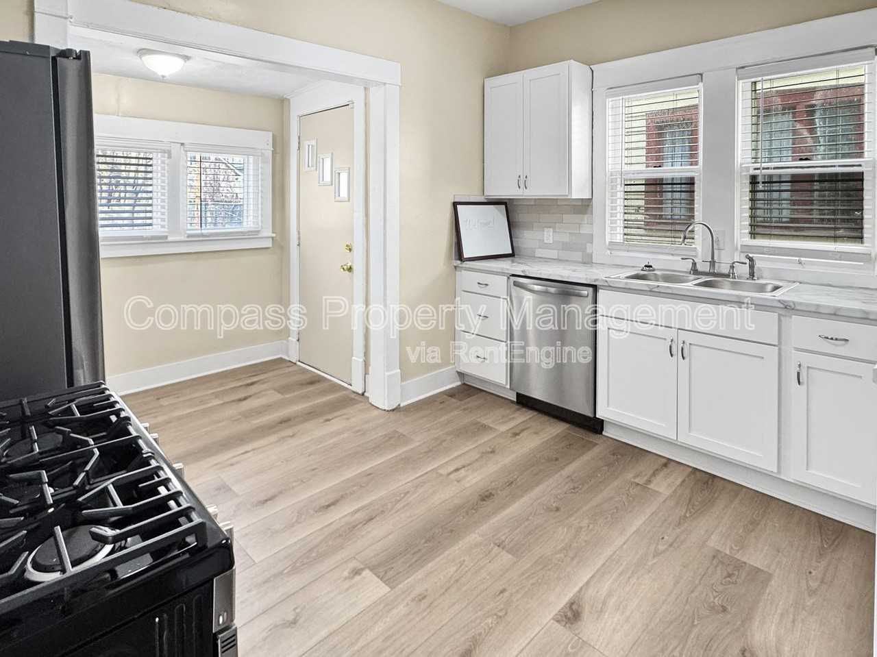 1243 Sherman St Se - Photo 4 of 22