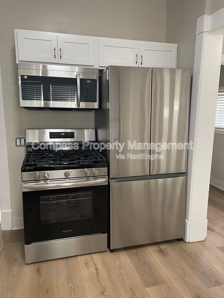 1243 Sherman St Se - Photo 6 of 22