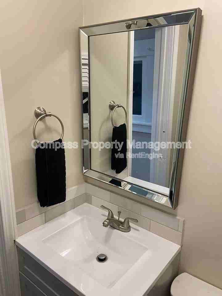 1243 Sherman St Se - Photo 7 of 22