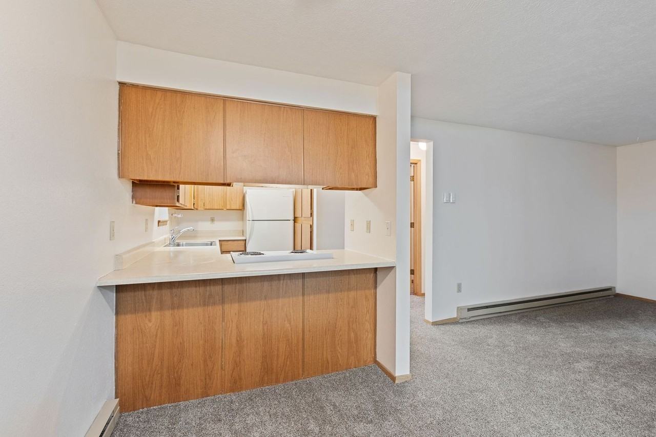 Coventry Estates - Photo 4 of 44