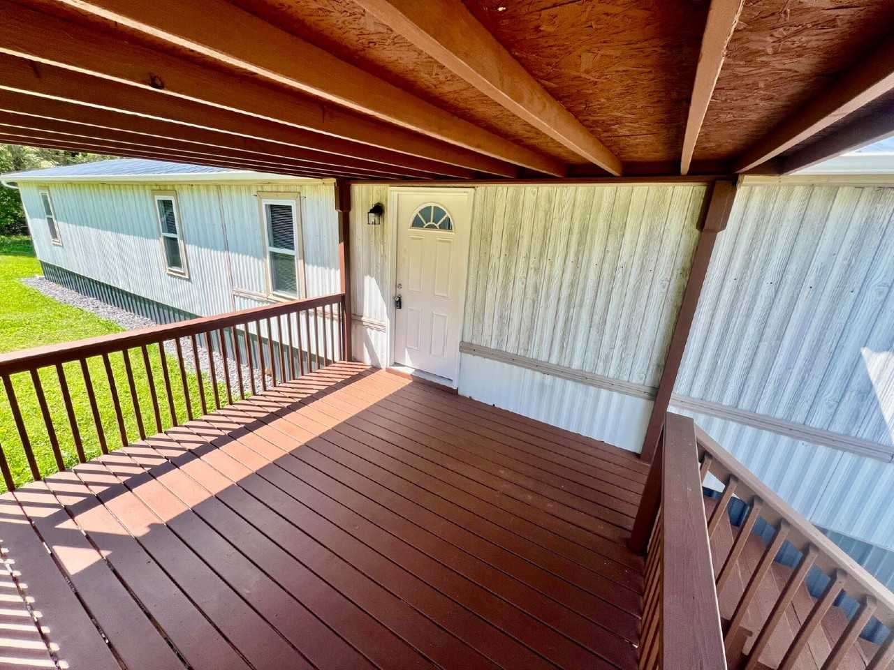 1012 Ross Ln - Photo 3 of 17