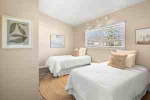 featured image of 221 Bath St