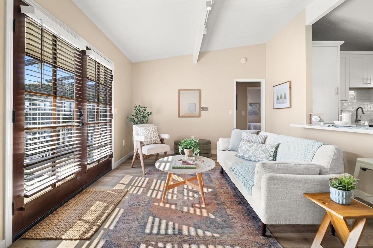 Leadbetter Lofts - Photo 4 of 28