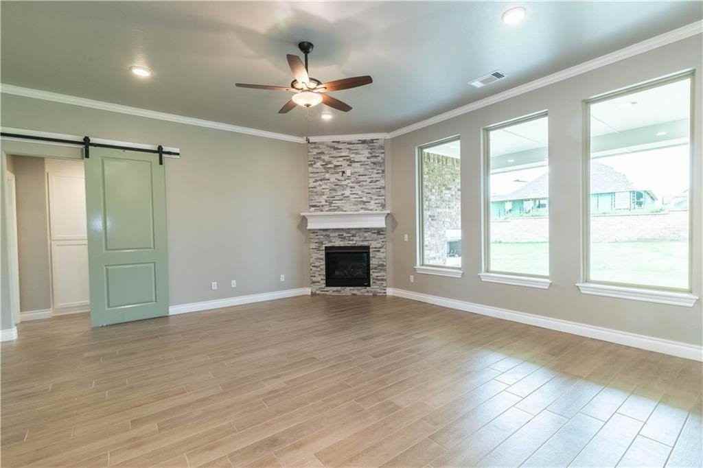 3125 Hunter Crest Dr - Photo 7 of 34