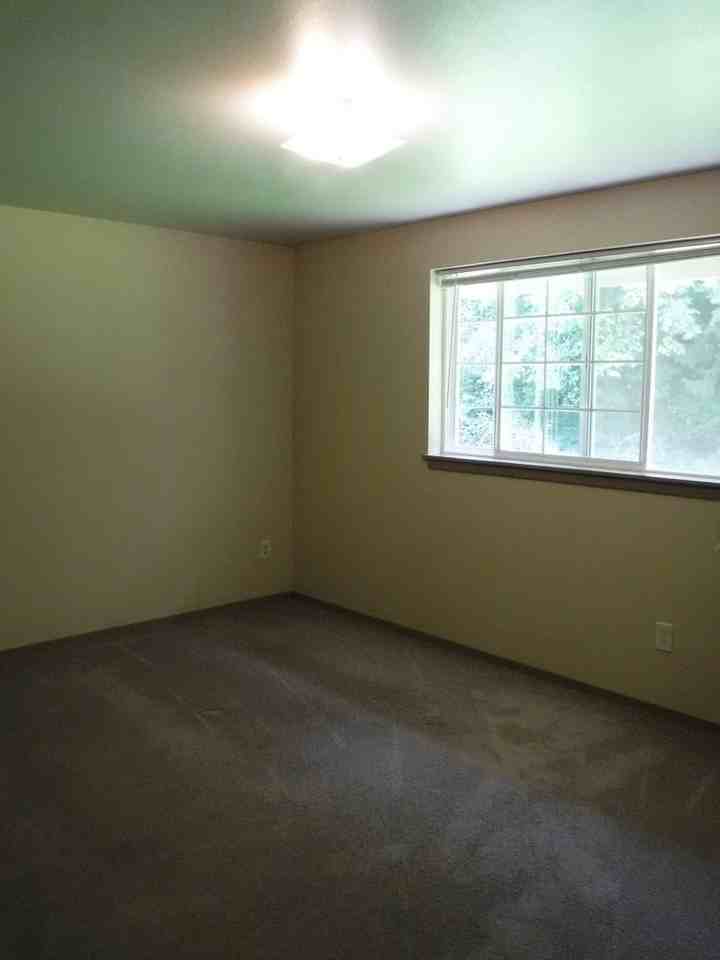 8131 116th St E - Photo 5 of 19