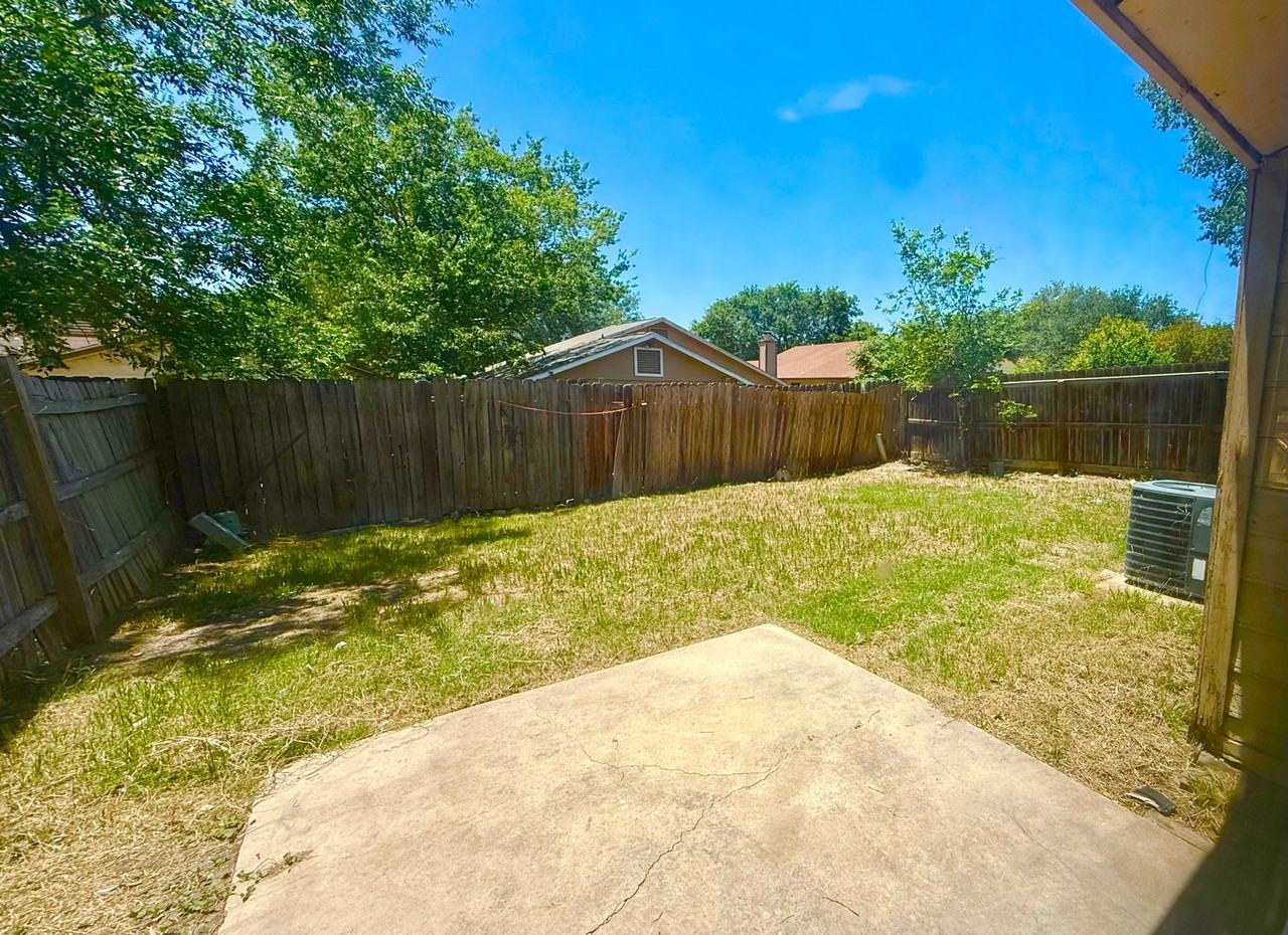 8439 Forest Ridge Dr - Photo 6 of 6