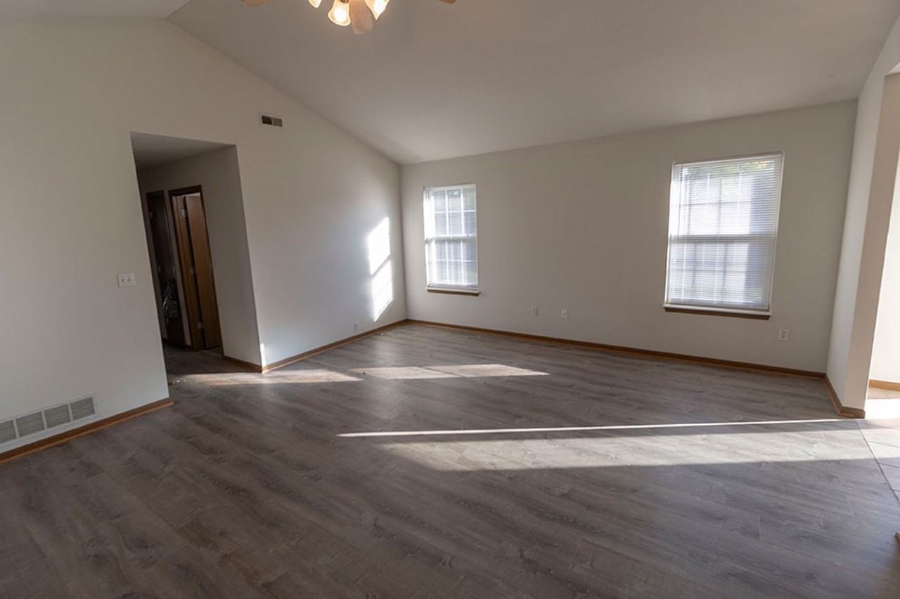 1602 Typhoon Dr - Photo 5 of 35