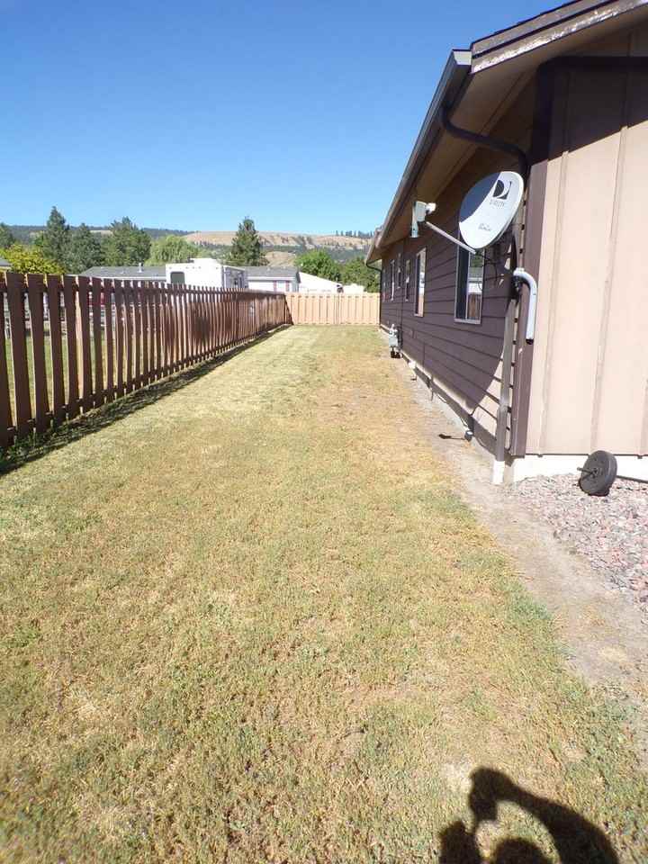 2204 Jakob Ave - Photo 2 of 2