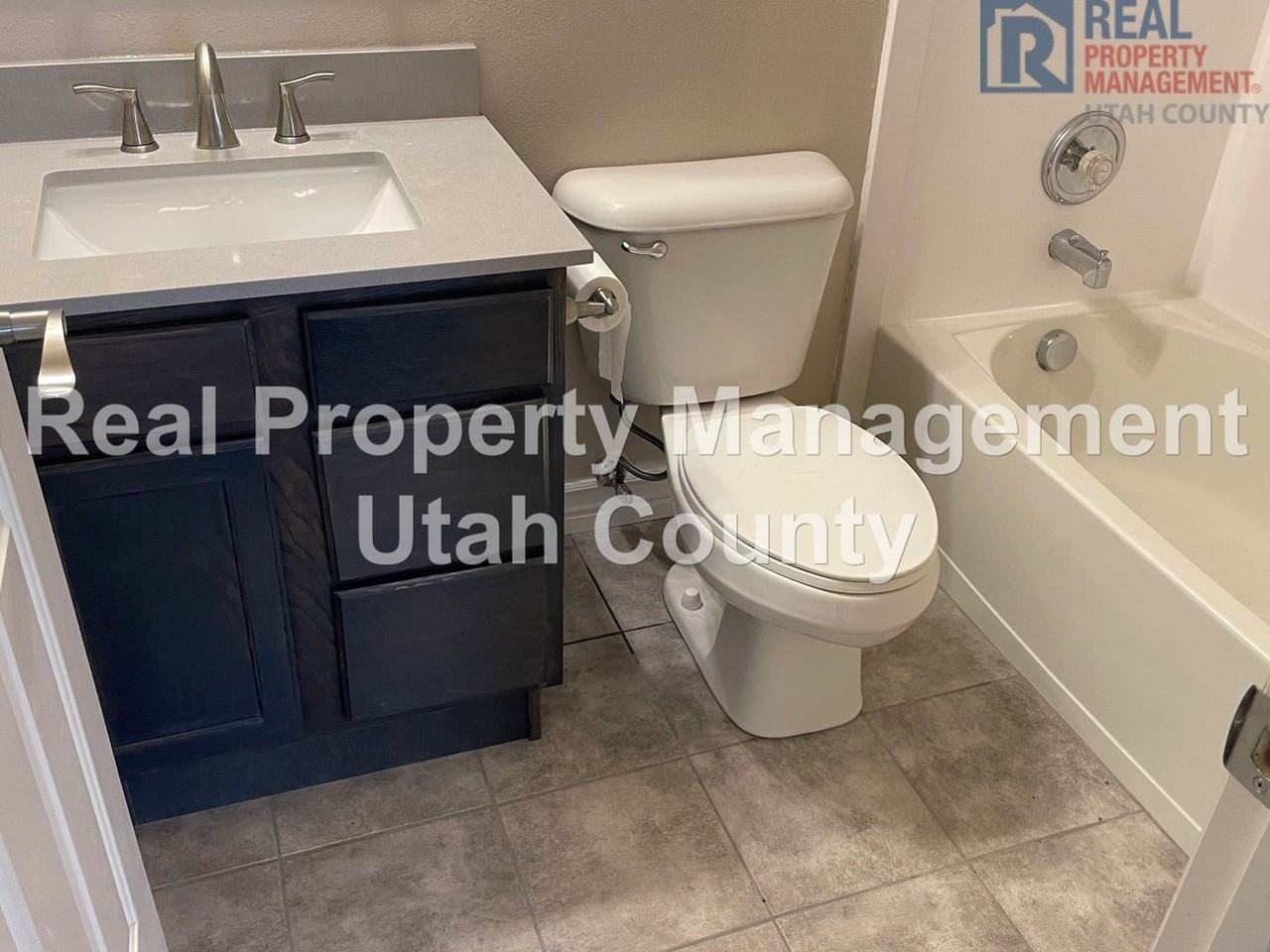 458 W 1280 N - Photo 7 of 28