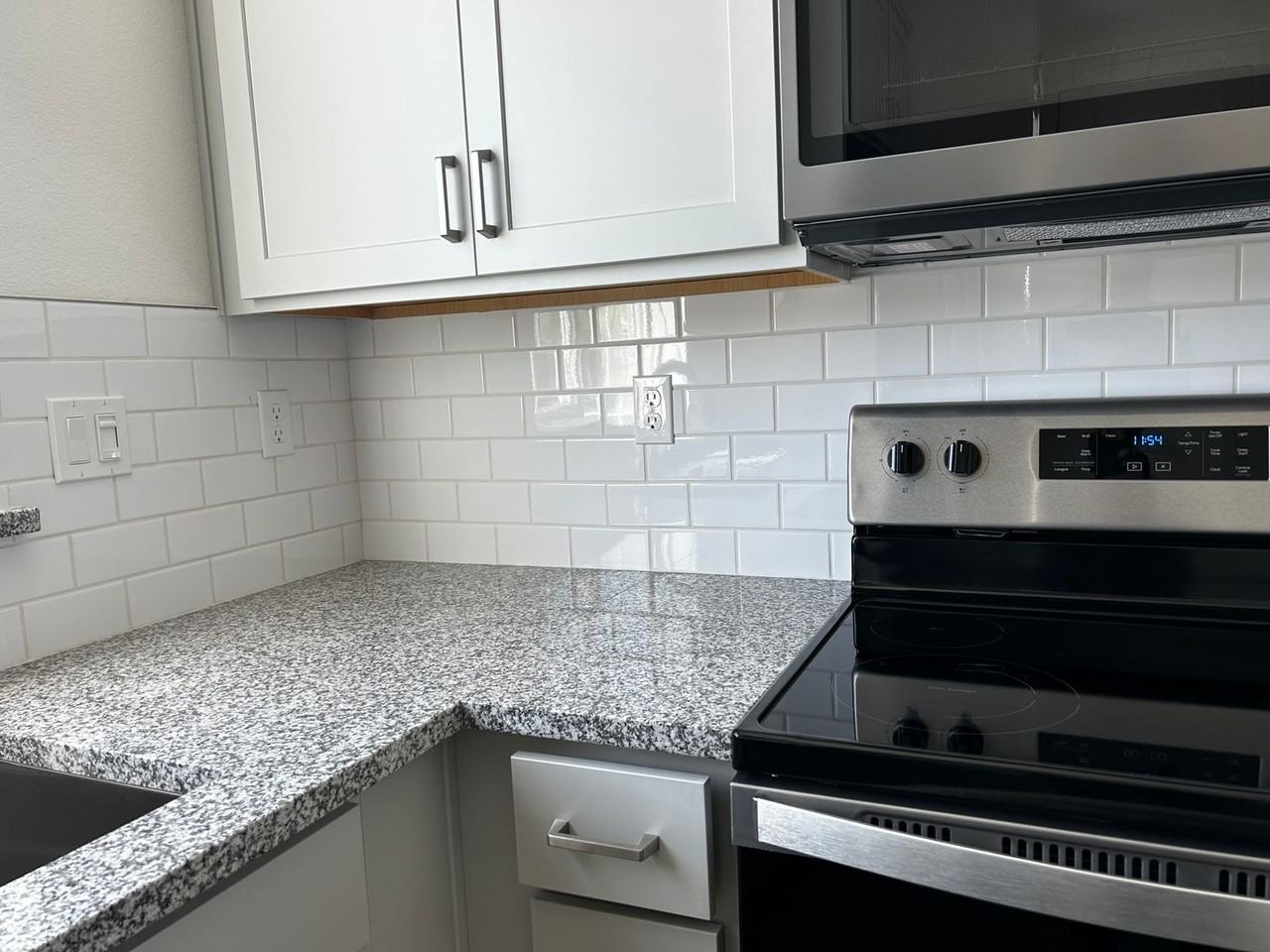 929 Middle Rincon Rd - Photo 3 of 18
