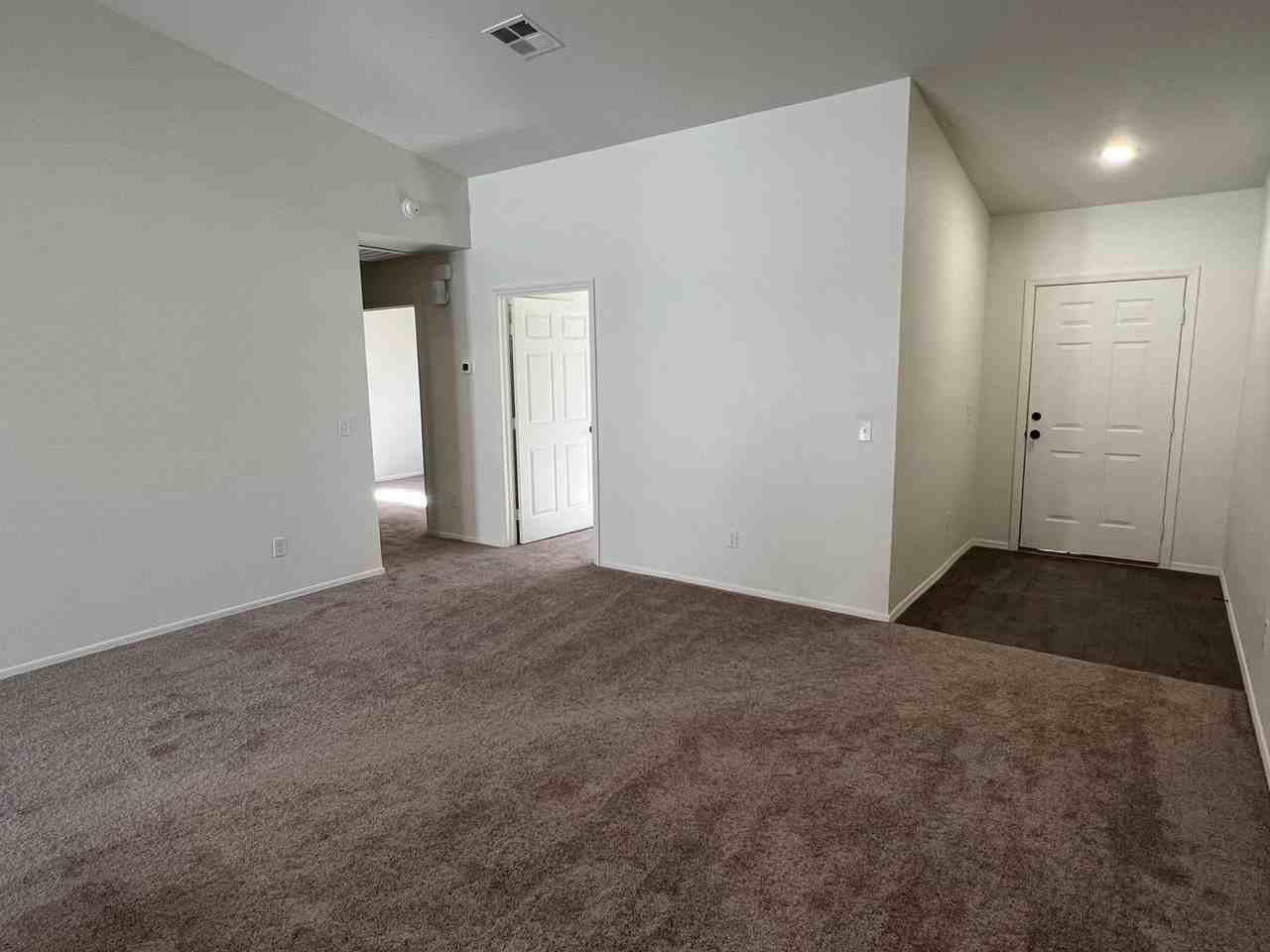 7370 E 38th St - Photo 2 of 21