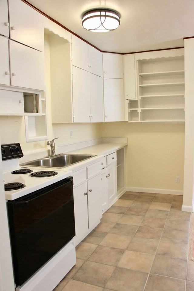 1727 N Wahsatch Ave - Photo 7 of 33