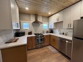 924 924 N 24th 1/2 - Photo 1 of 1