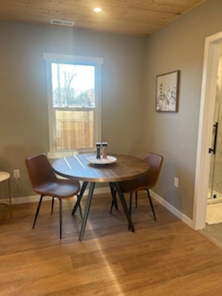 924 1/2 N 24th St - Photo 7 of 22