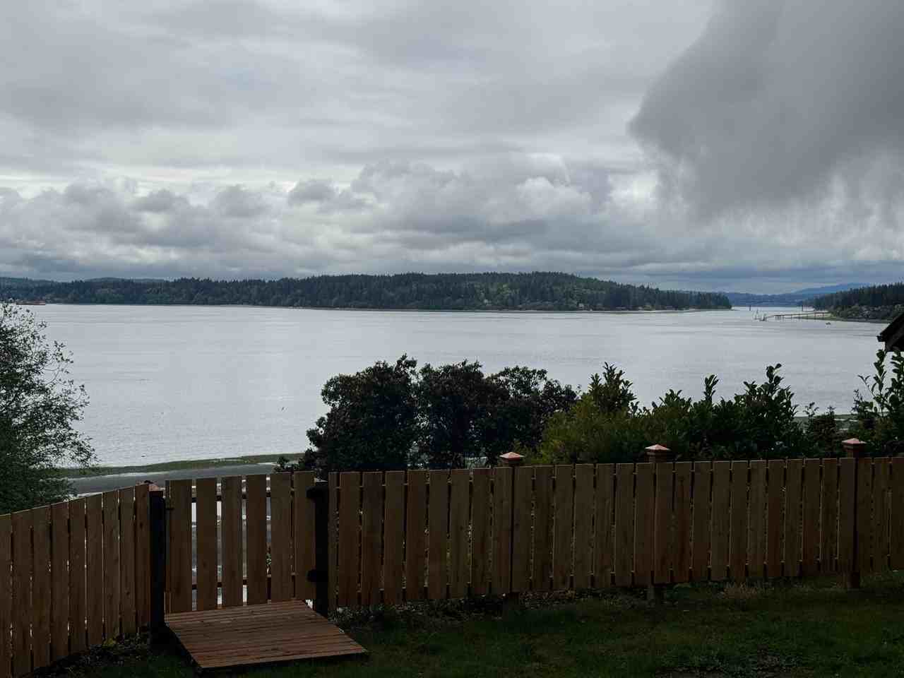 8709 Ne Seaview Ave - Photo 5 of 36