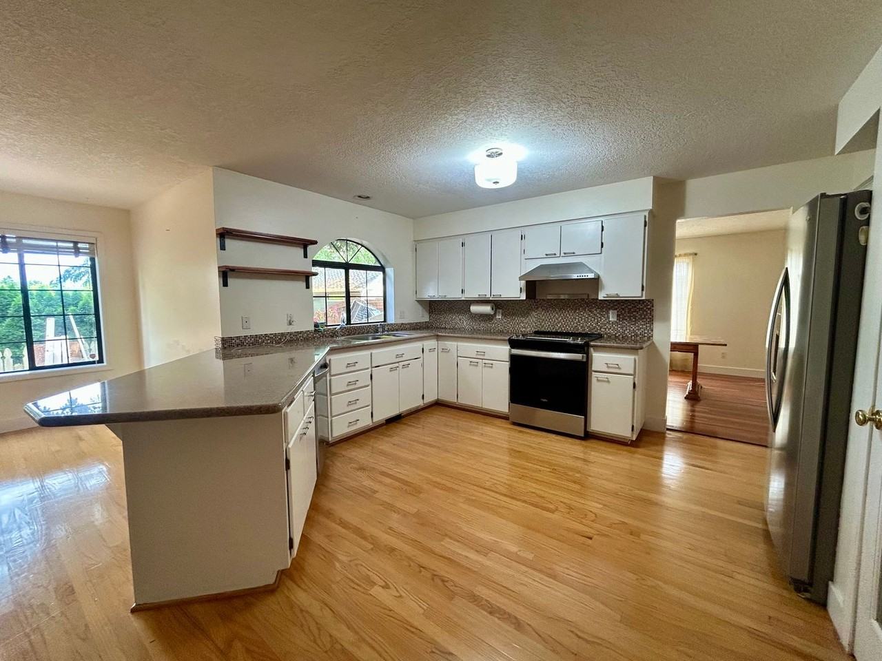 8213 Nw 12th Ave - Photo 7 of 34