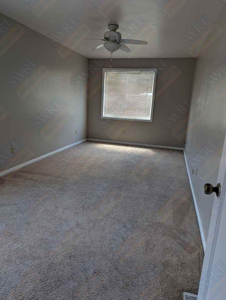 160 W 2nd North St - Photo 5 of 13