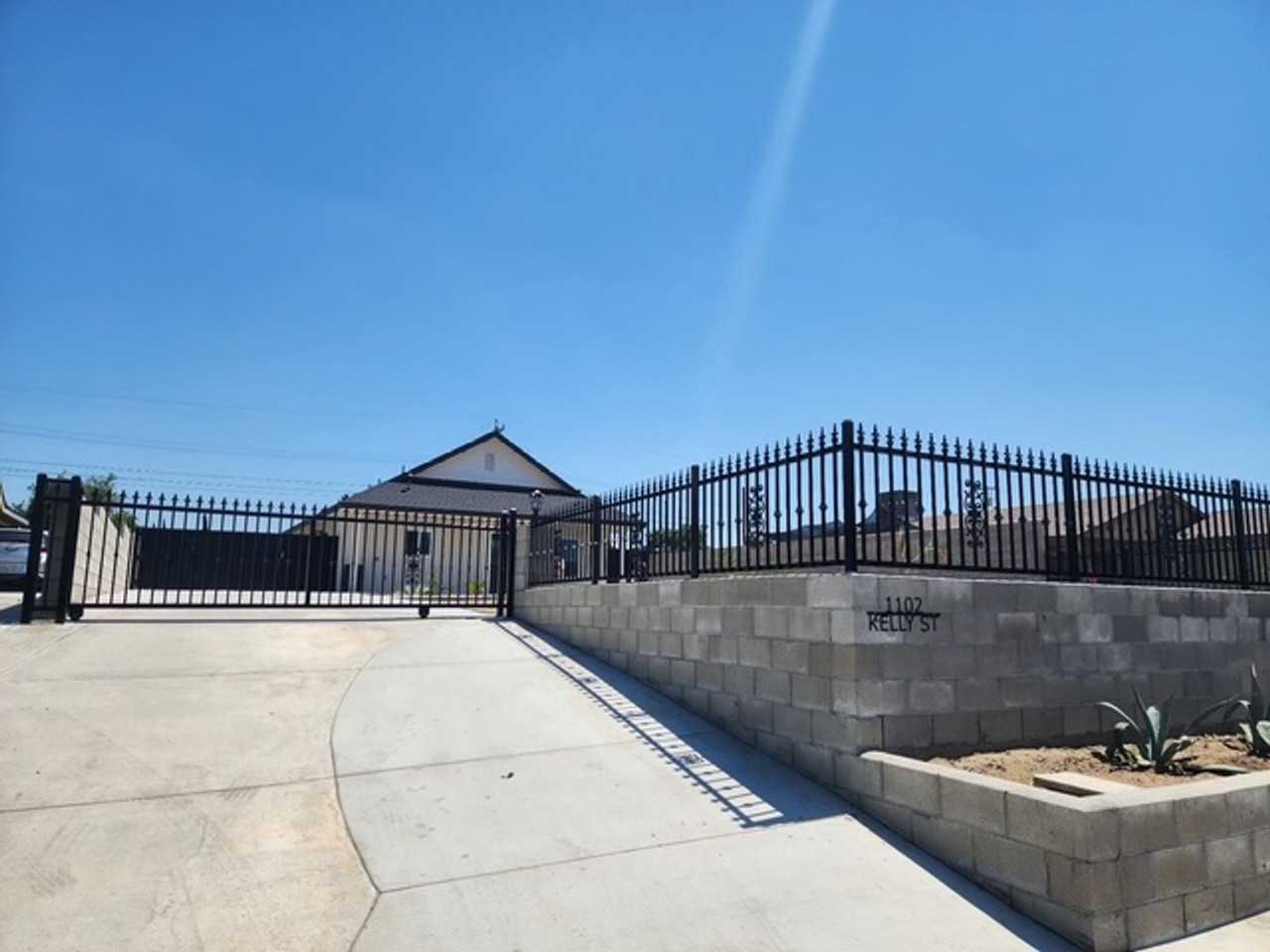 1102 Kelly St - Photo 2 of 22